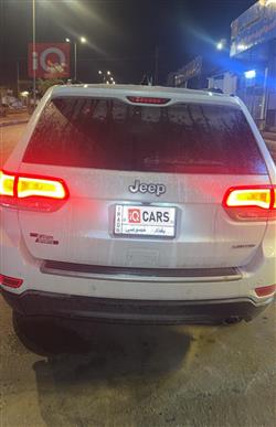 جیپ گراند شیرۆکی